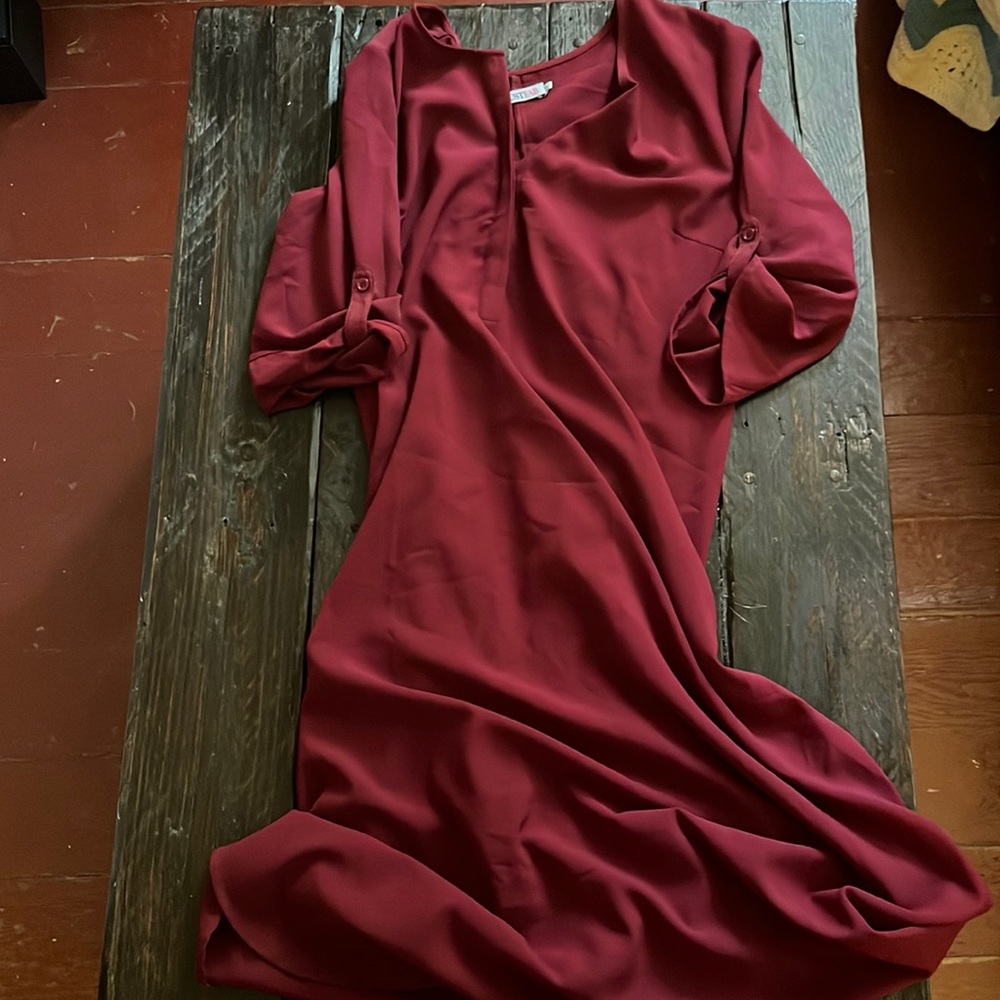 CUTE Burgundy JustFab dress